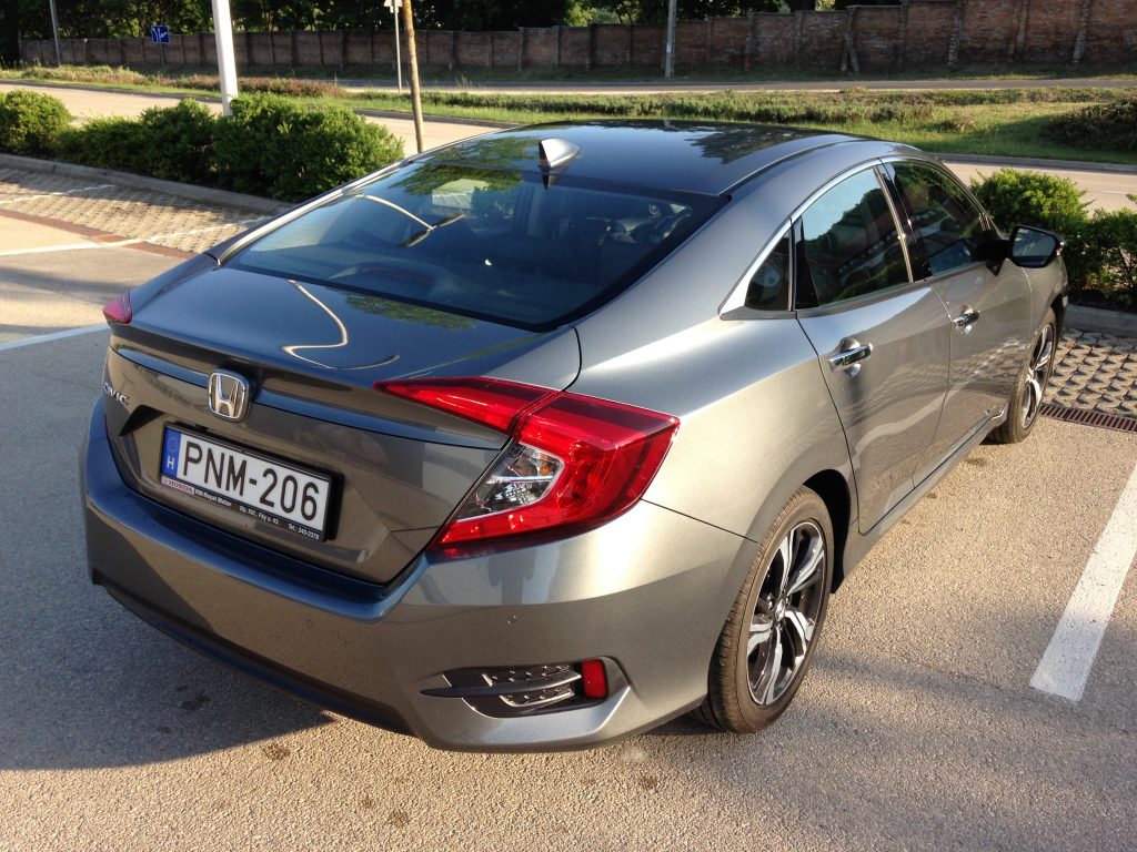 Egyensúlyban &#8211; Honda Civic Sedan 1.5t teszt