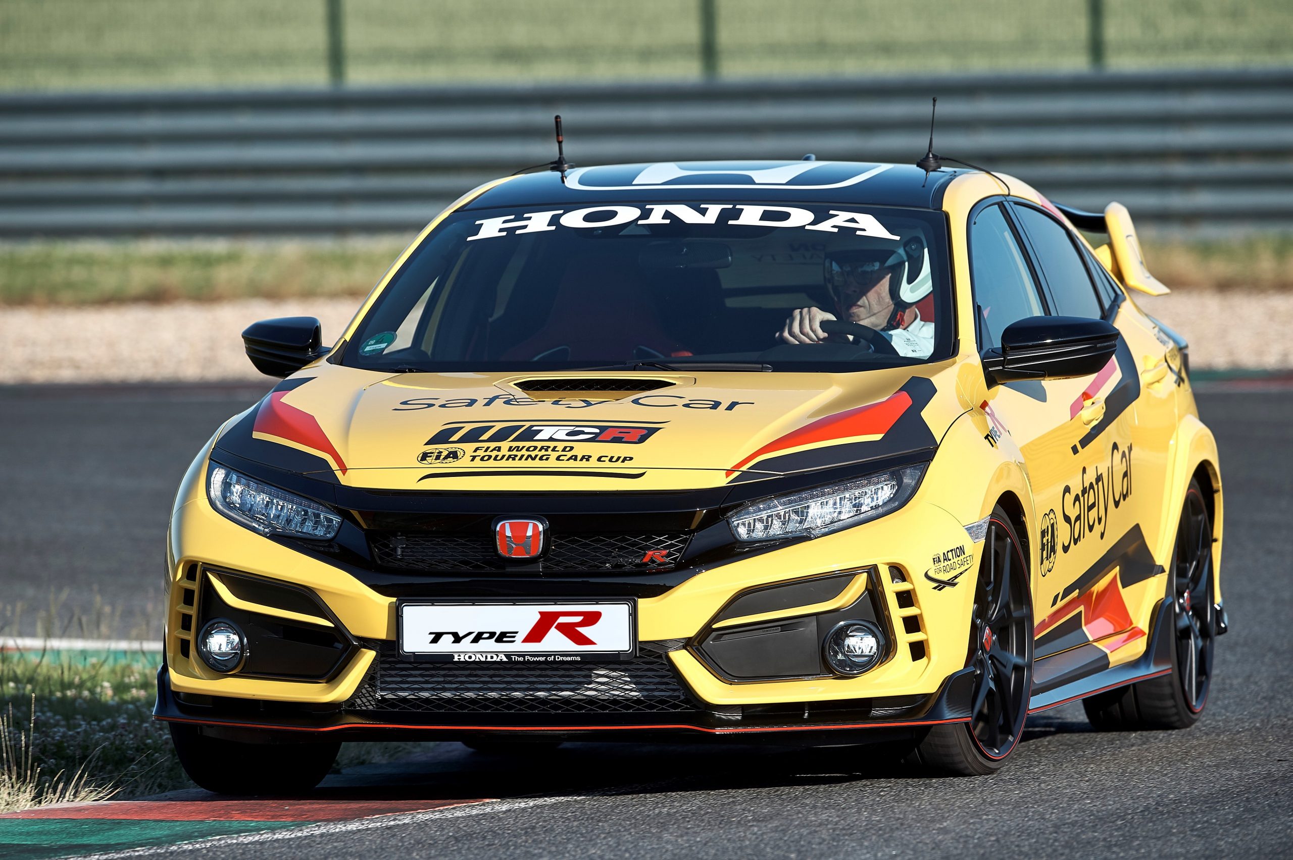 303939 Honda Civic Type R Limited Edition Is The 2020 WTCR Official Safety Car Scaled