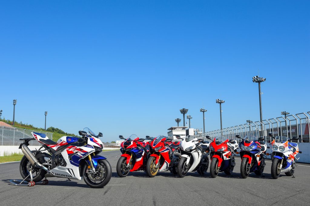 22YM HONDA CBR1000RR-R FIREBLADE SP 30TH ANNIVERSARY