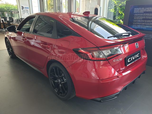 
								Honda Civic 2.0 i-MMD Hybrid Sport eCVT full									
