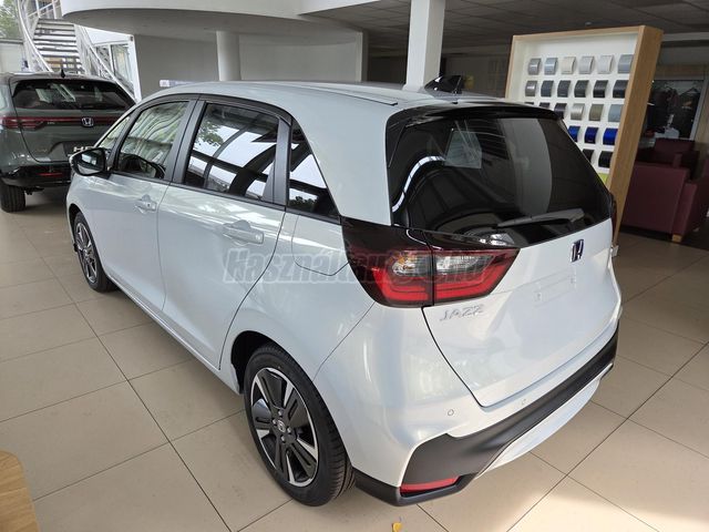 
								Honda Jazz 1.5 i-MMD Hybrid Advance eCVT full									